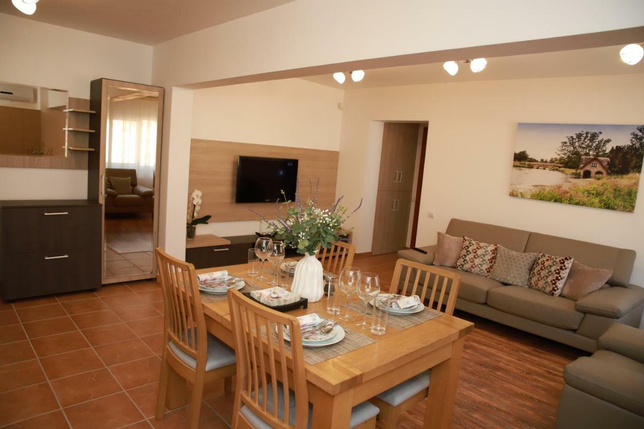 Cozy Apartment In Braşov Eksteriør billede