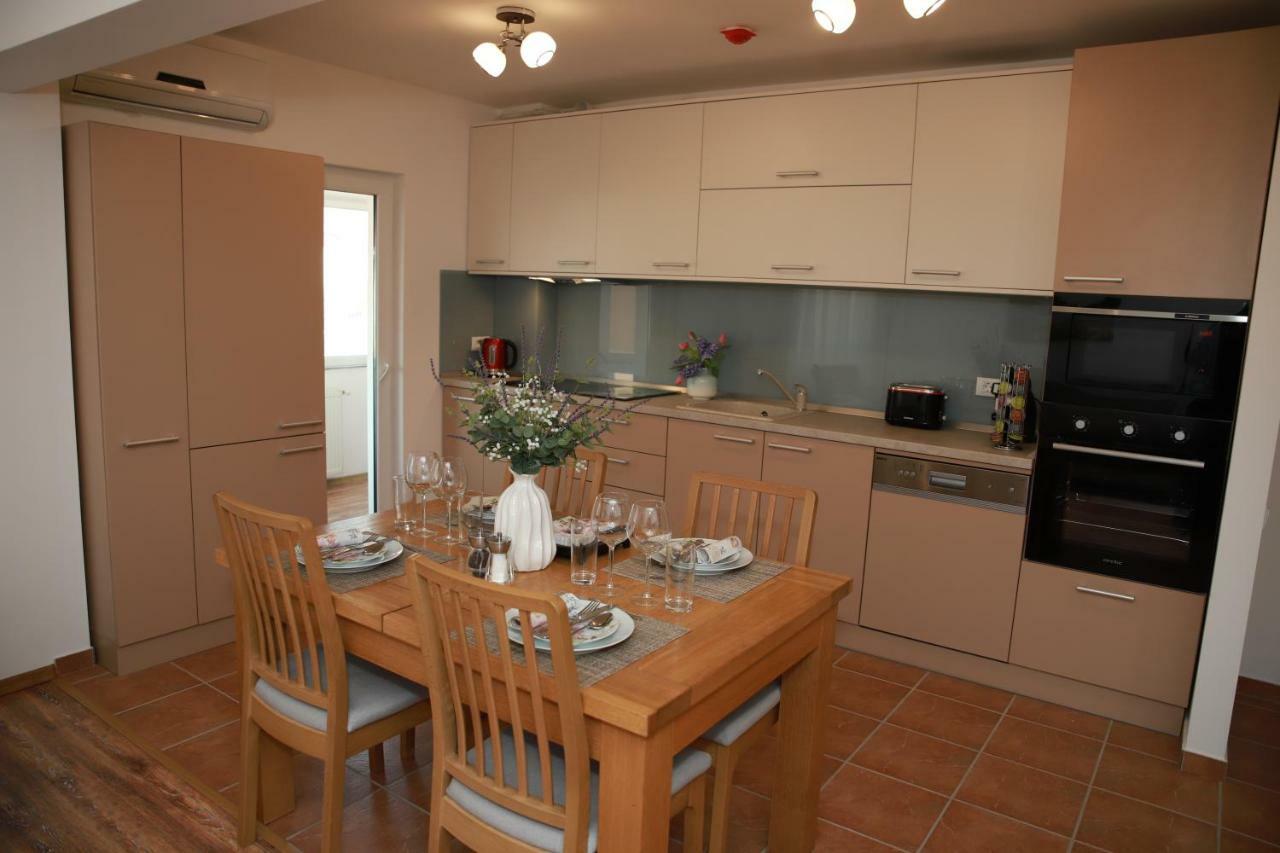 Cozy Apartment In Braşov Eksteriør billede