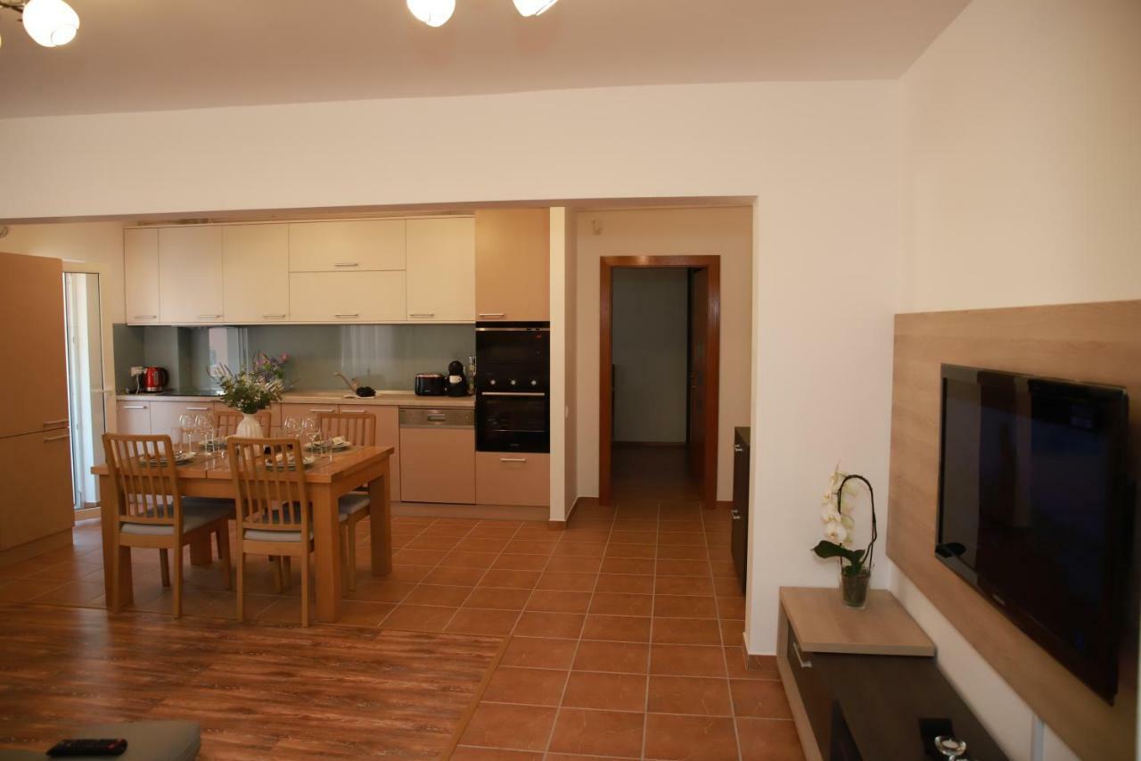 Cozy Apartment In Braşov Eksteriør billede